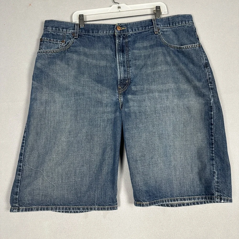 Levis 569 Shorts Mens Size W44 Loose Fit  Blue Denim  Medium Wash Baggy Jorts